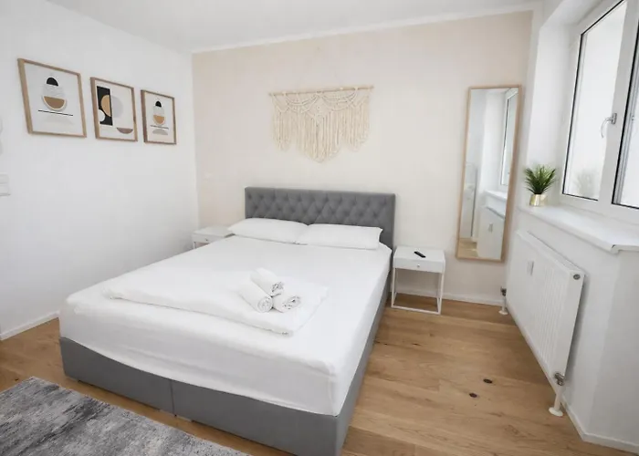 Donau Comfort شقة *